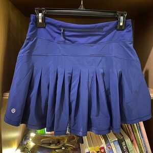 lululemon • circuit breaker skirt